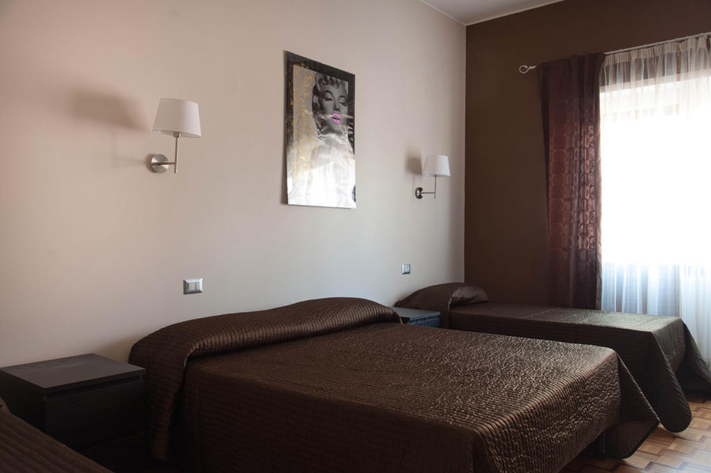 Parco Delle Valli โรม ห้อง รูปภาพ